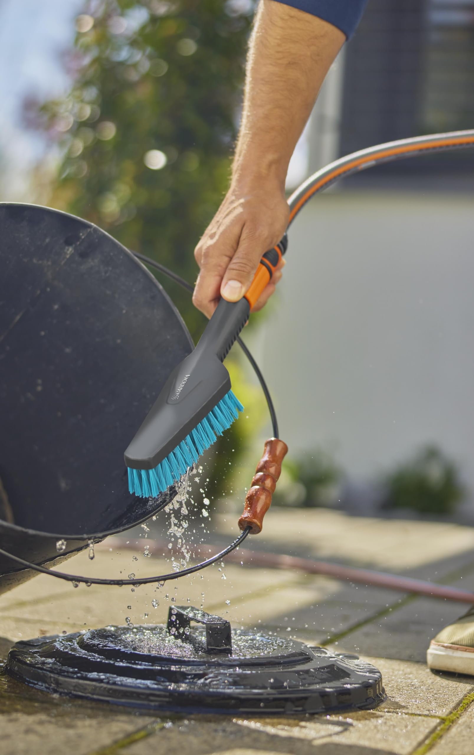 gardena-cleansystem-handb-rste-s-hard-reinigungsb-rste-mit-schlauchanschluss-fla image 5