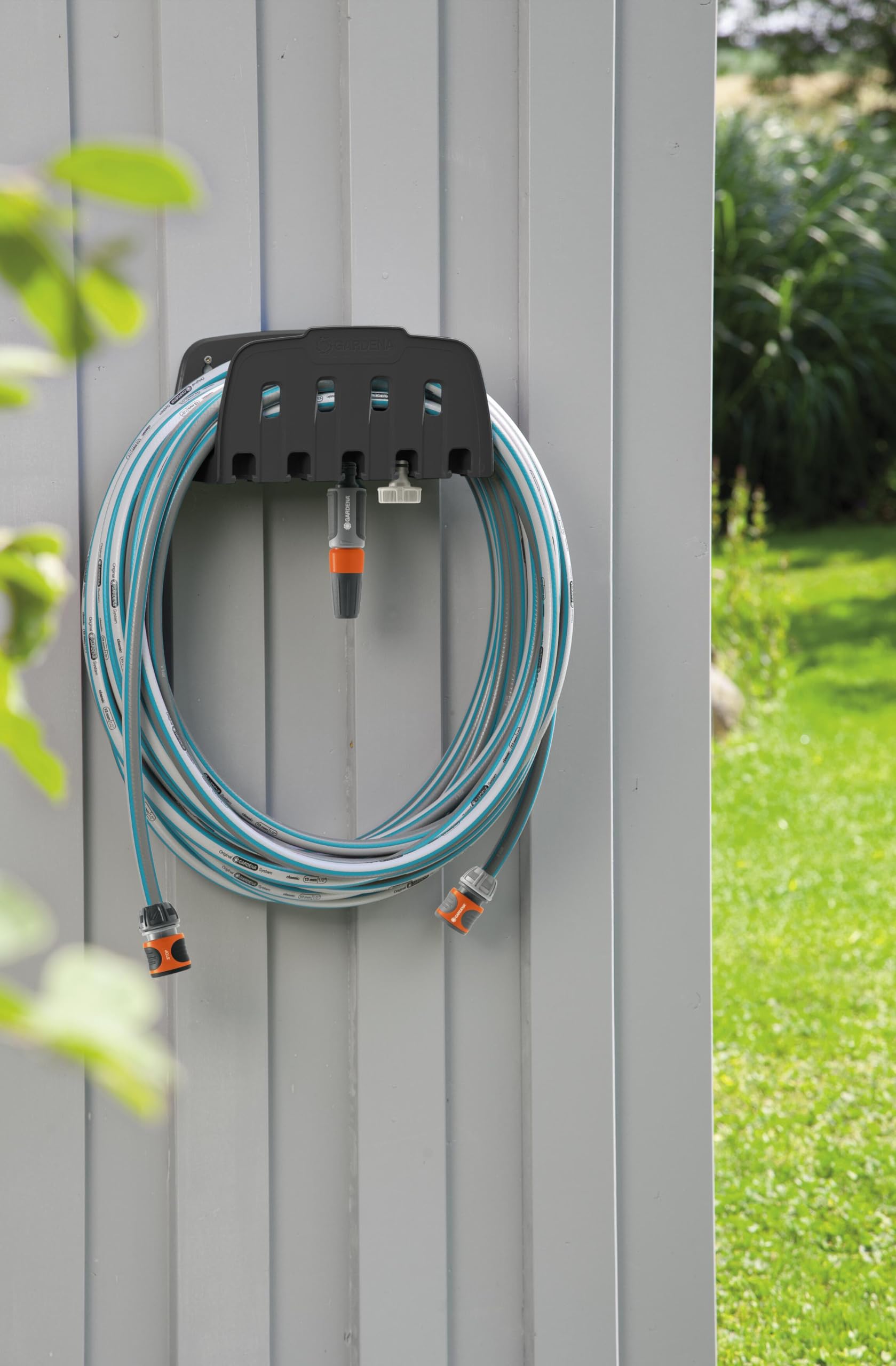 gardena-wandschlauchhalter-set-mit-20-m-classic-schlauch-13-mm-1-2-zoll-schlauch image 5
