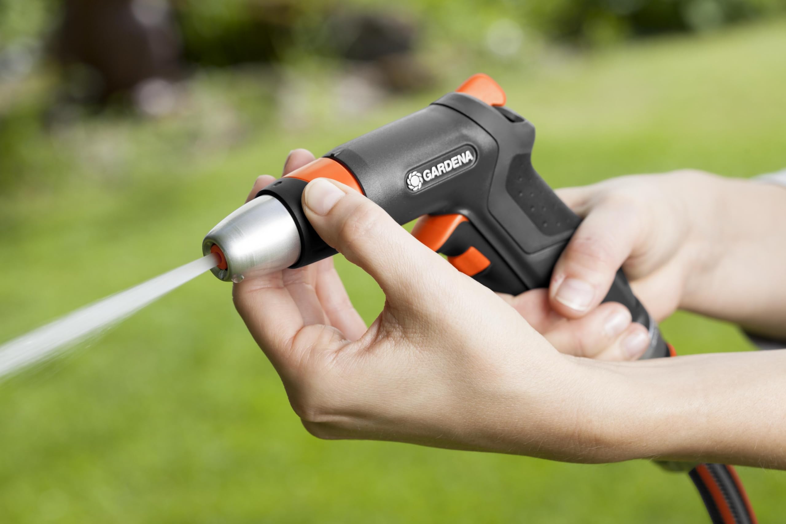gardena-premium-reinigungsspritze-18305-20-robuste-metall-wasserspritze-mit-impu image 3
