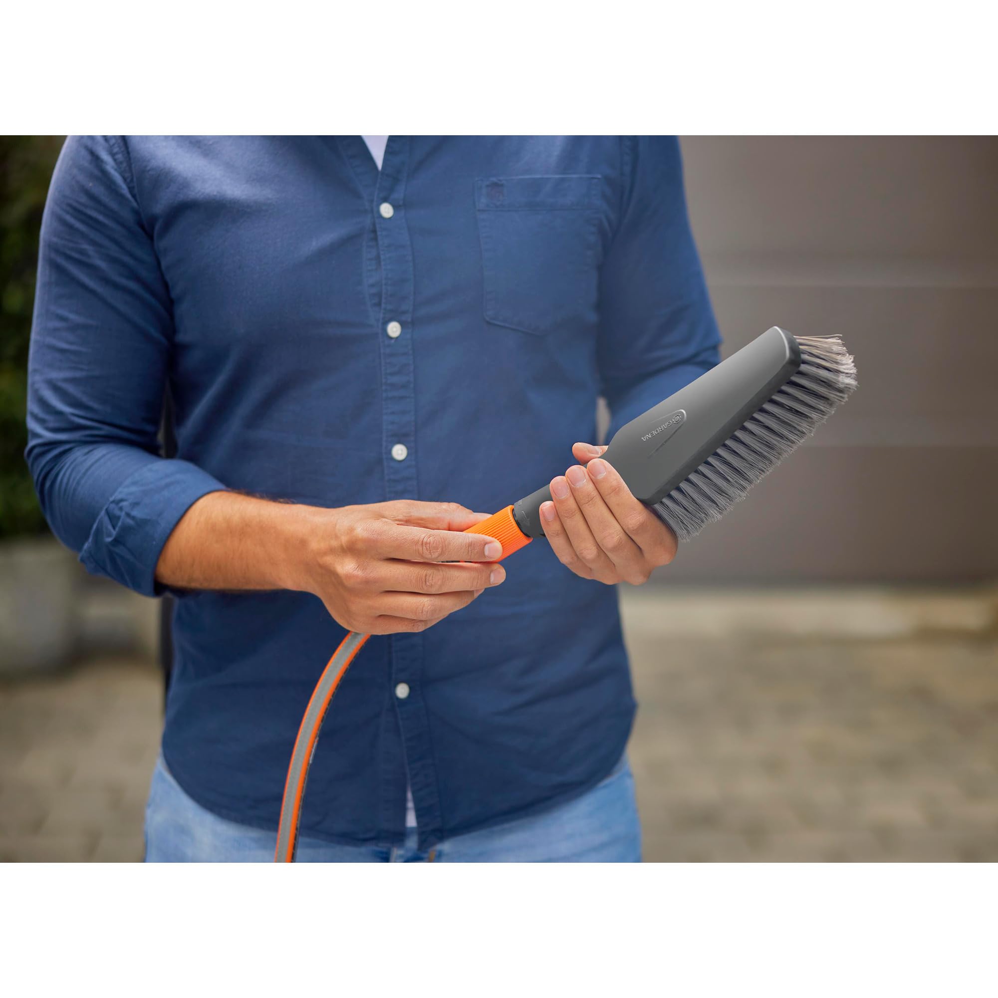 gardena-cleansystem-wasch-set-mit-handb-rste-m-soft-durchflussregulierung-und-re image 6