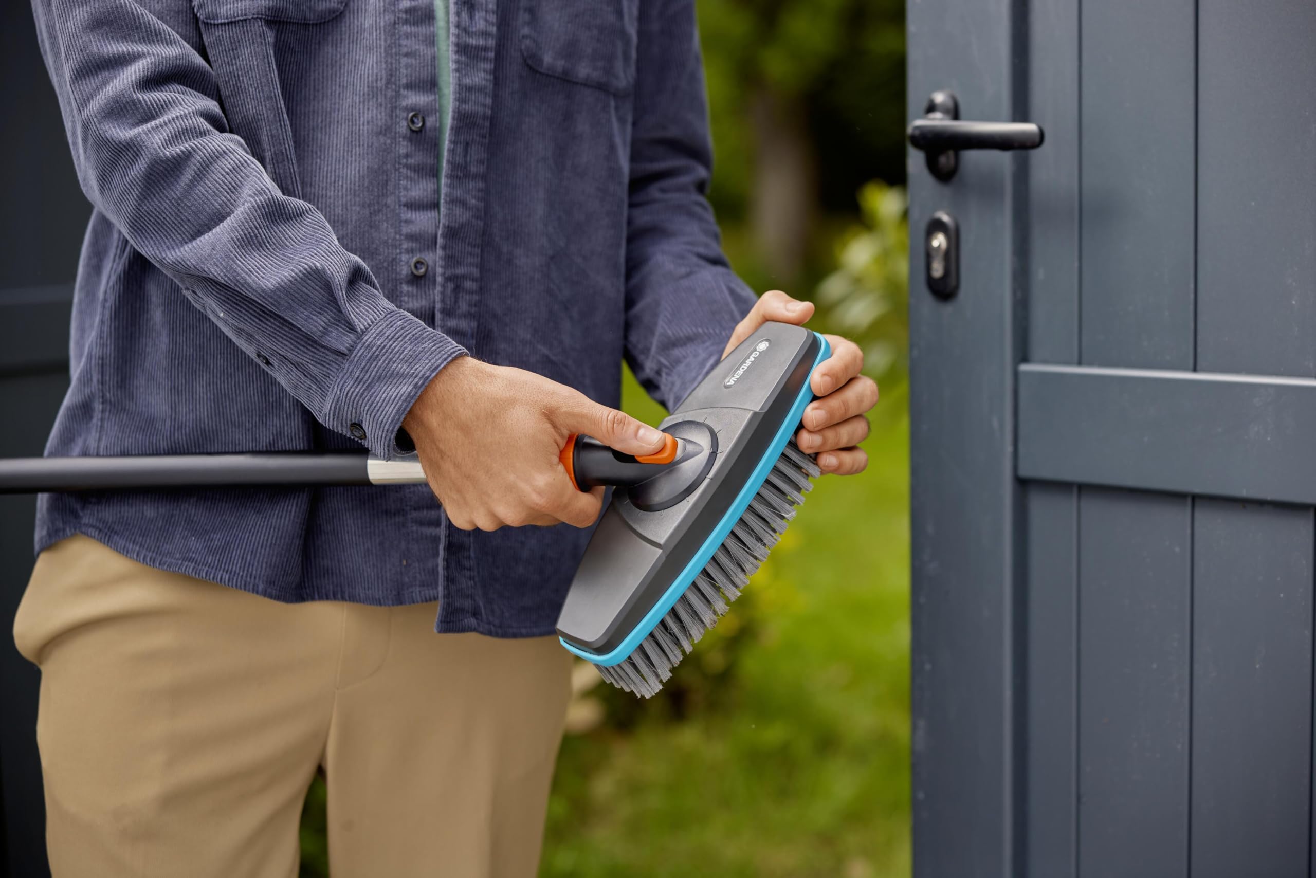 gardena-cleansystem-stielb-rste-soft-18810-20-weiche-borsten-360-drehbar-f-r-emp image 3