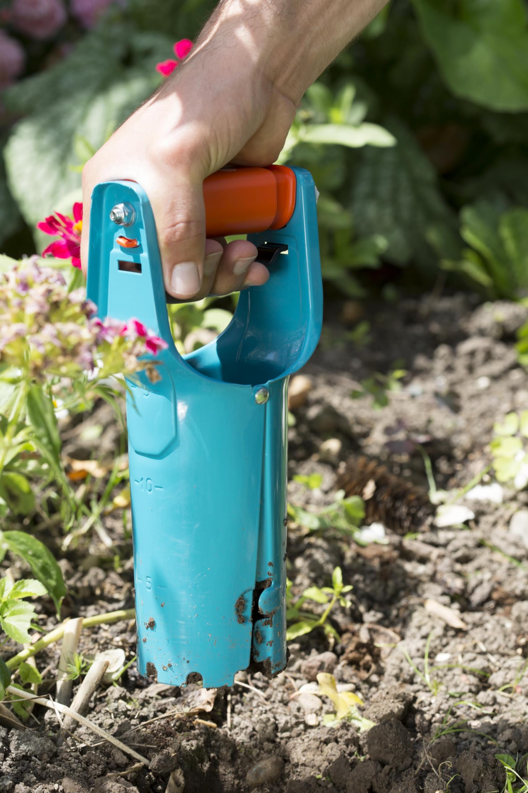 gardena-blumenzwiebelpflanzer-3412-20-pflanzhilfe-aus-qualit-tsstahl-mit-ausl-se image 3