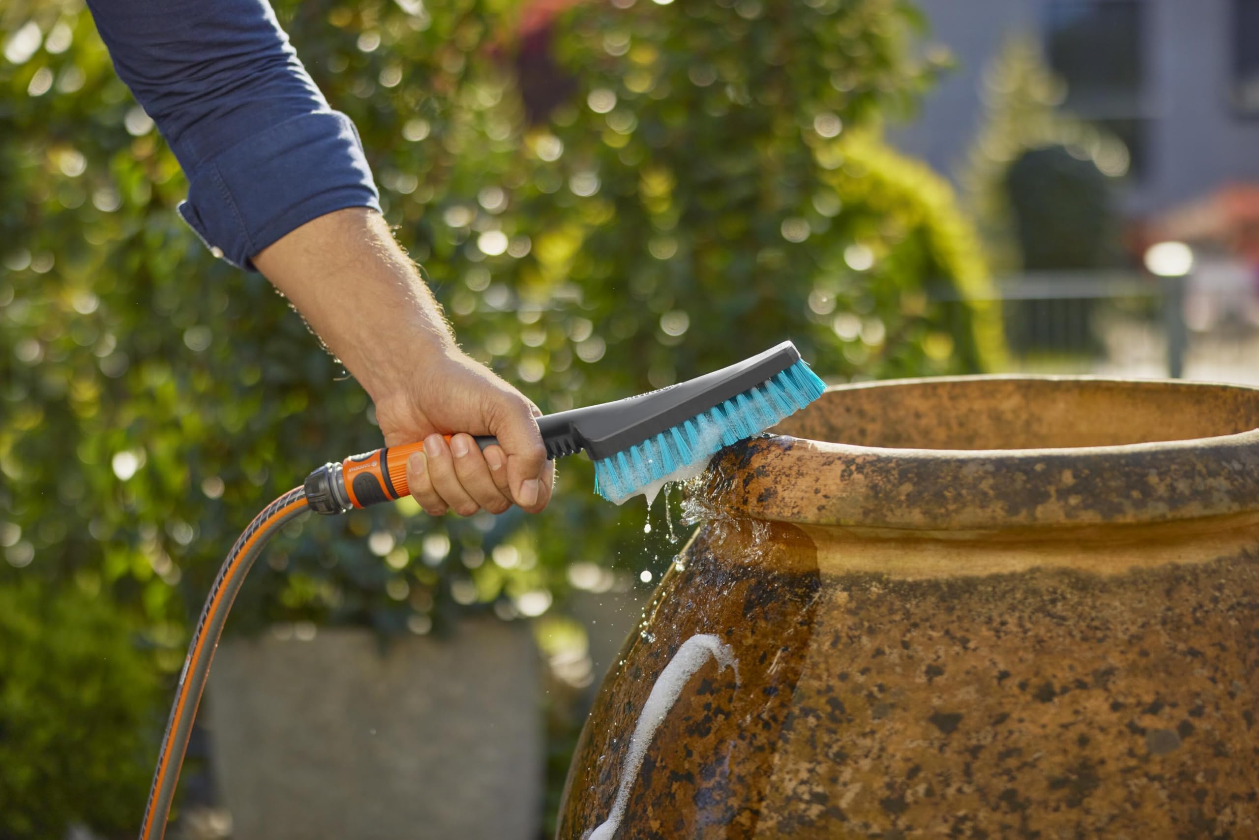 gardena-cleansystem-handb-rste-s-hard-reinigungsb-rste-mit-schlauchanschluss-fla image 2
