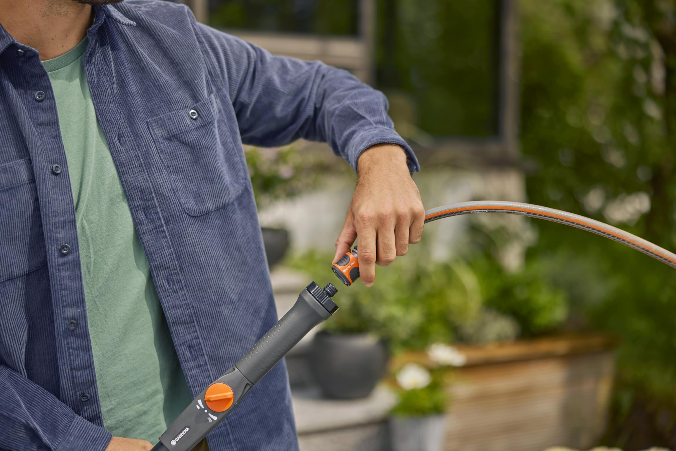 gardena-teleskop-stiel-m-xl-wasserf-hrender-reinigungsstiel-155-260-cm-aus-alumi image 5