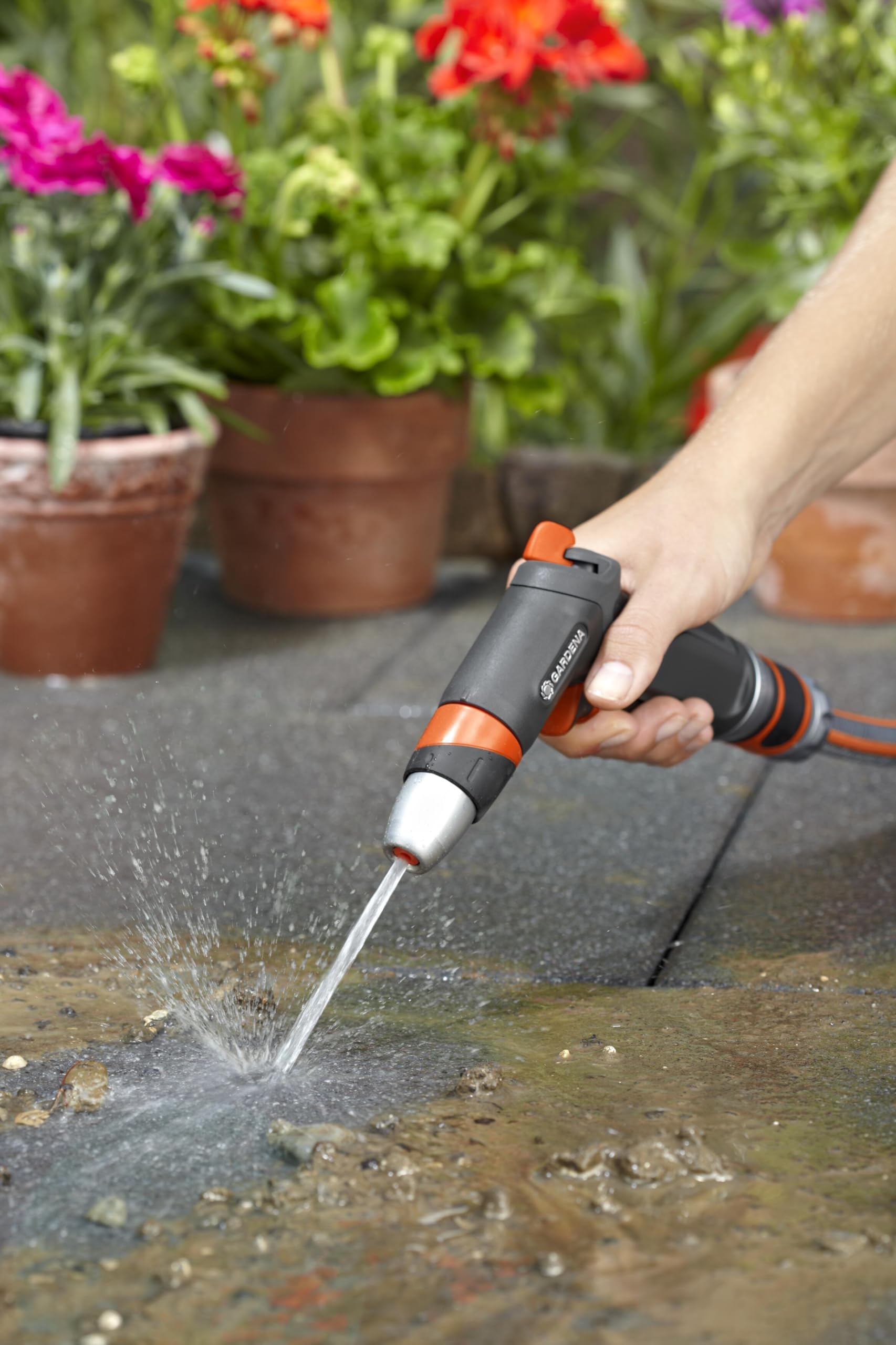 gardena-premium-reinigungsspritze-18305-20-robuste-metall-wasserspritze-mit-impu image 8