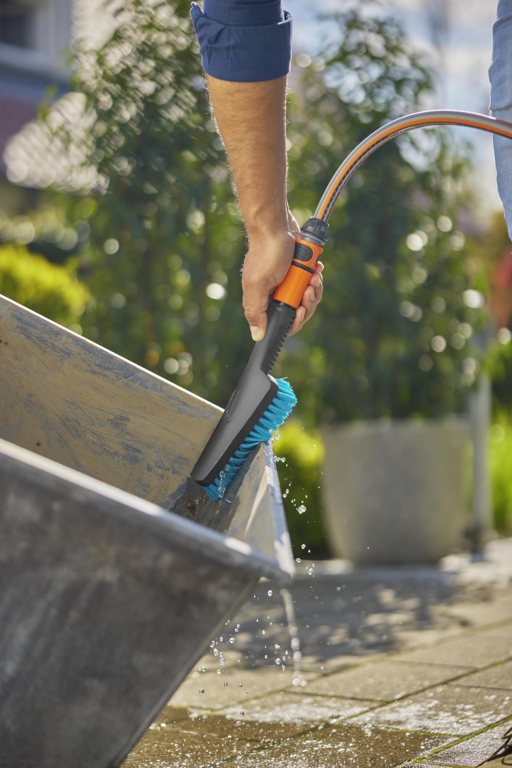 gardena-cleansystem-handb-rste-s-hard-reinigungsb-rste-mit-schlauchanschluss-fla image 3