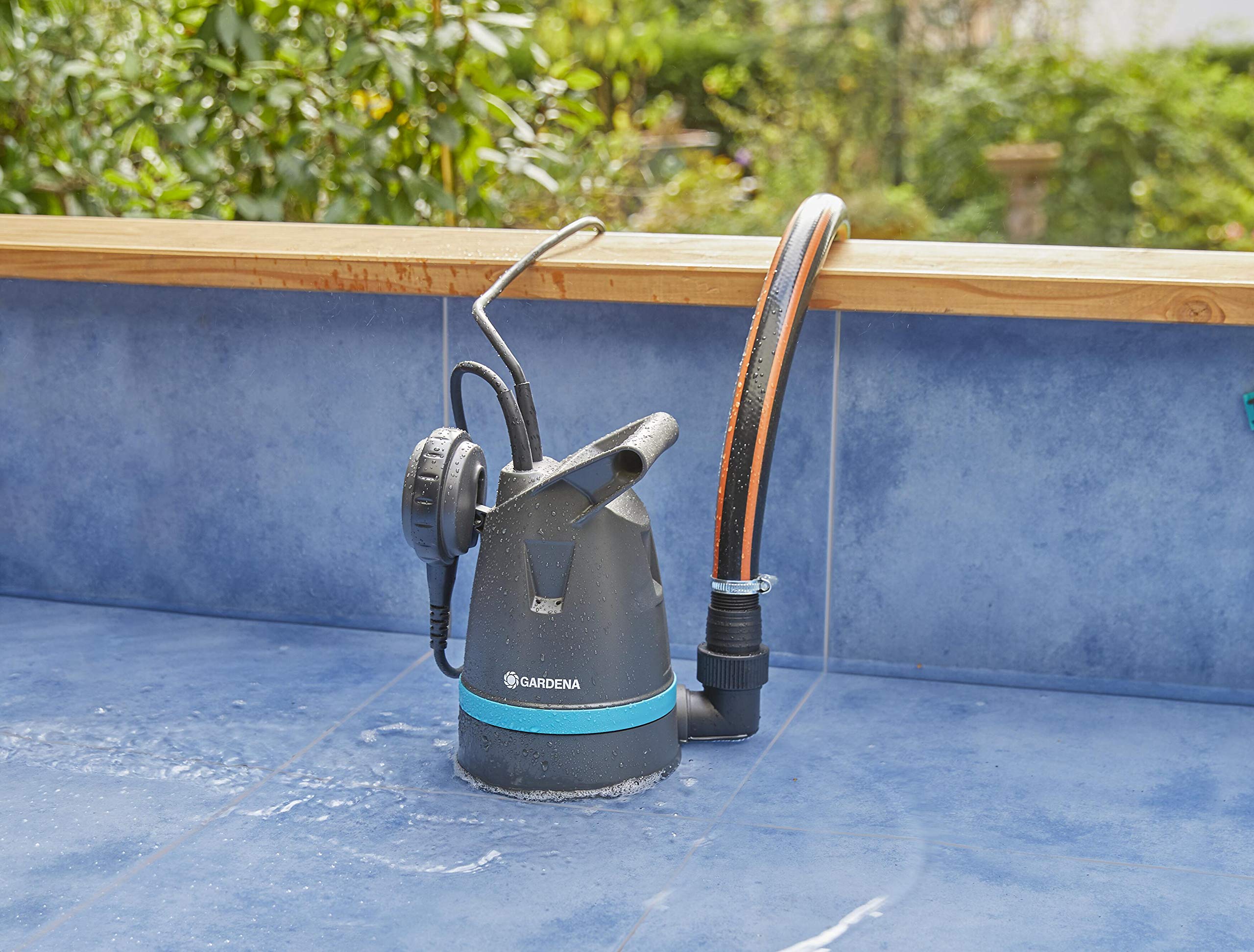 gardena-klarwasser-tauchpumpe-8600-basic-9001-47-tauchpumpe-mit-400-w-8-600-l-h- image 6