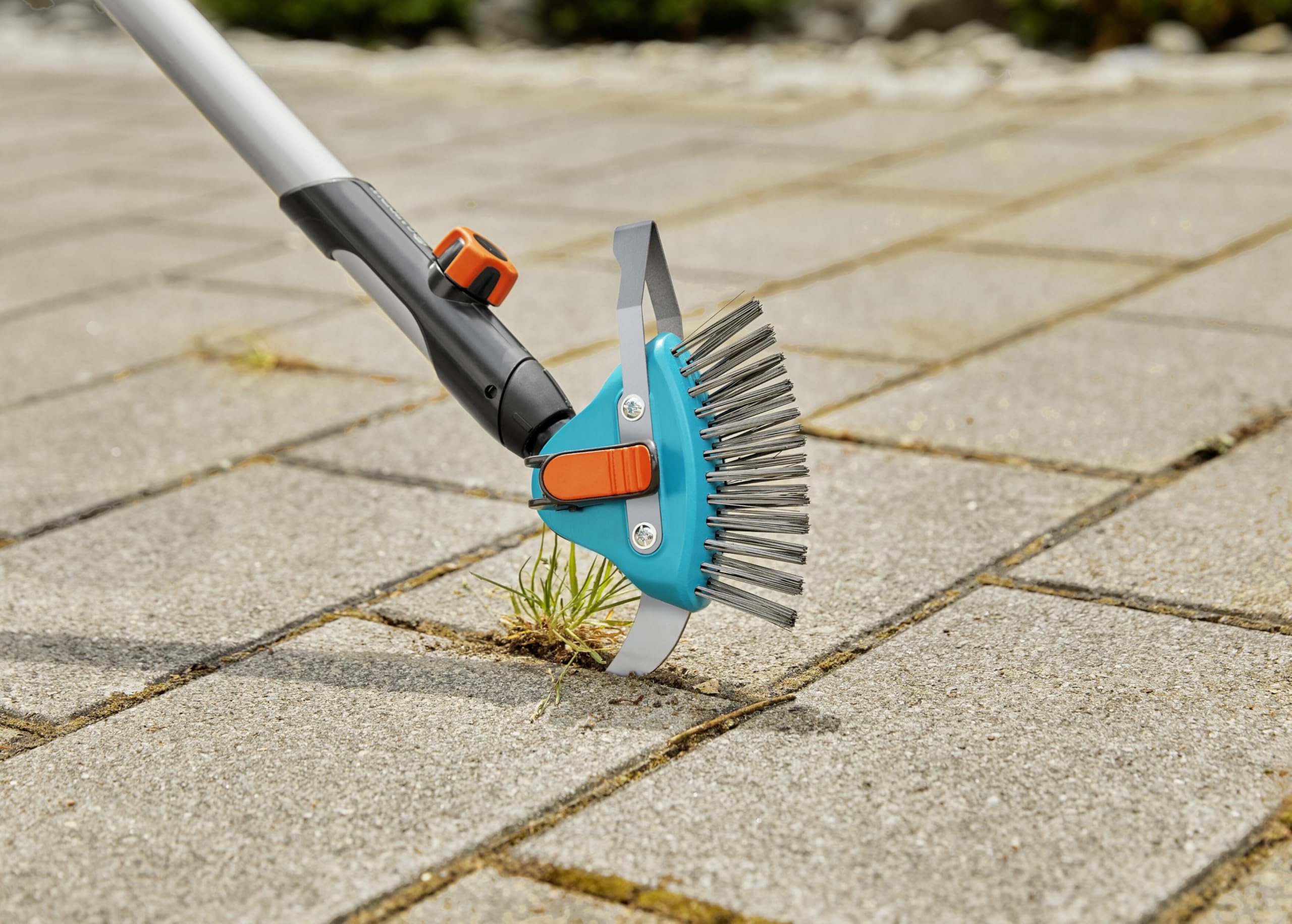 gardena-combisystem-3in1-fugenreiniger-03608-20-fugen-und-unkrautreiniger-mit-ed image 6