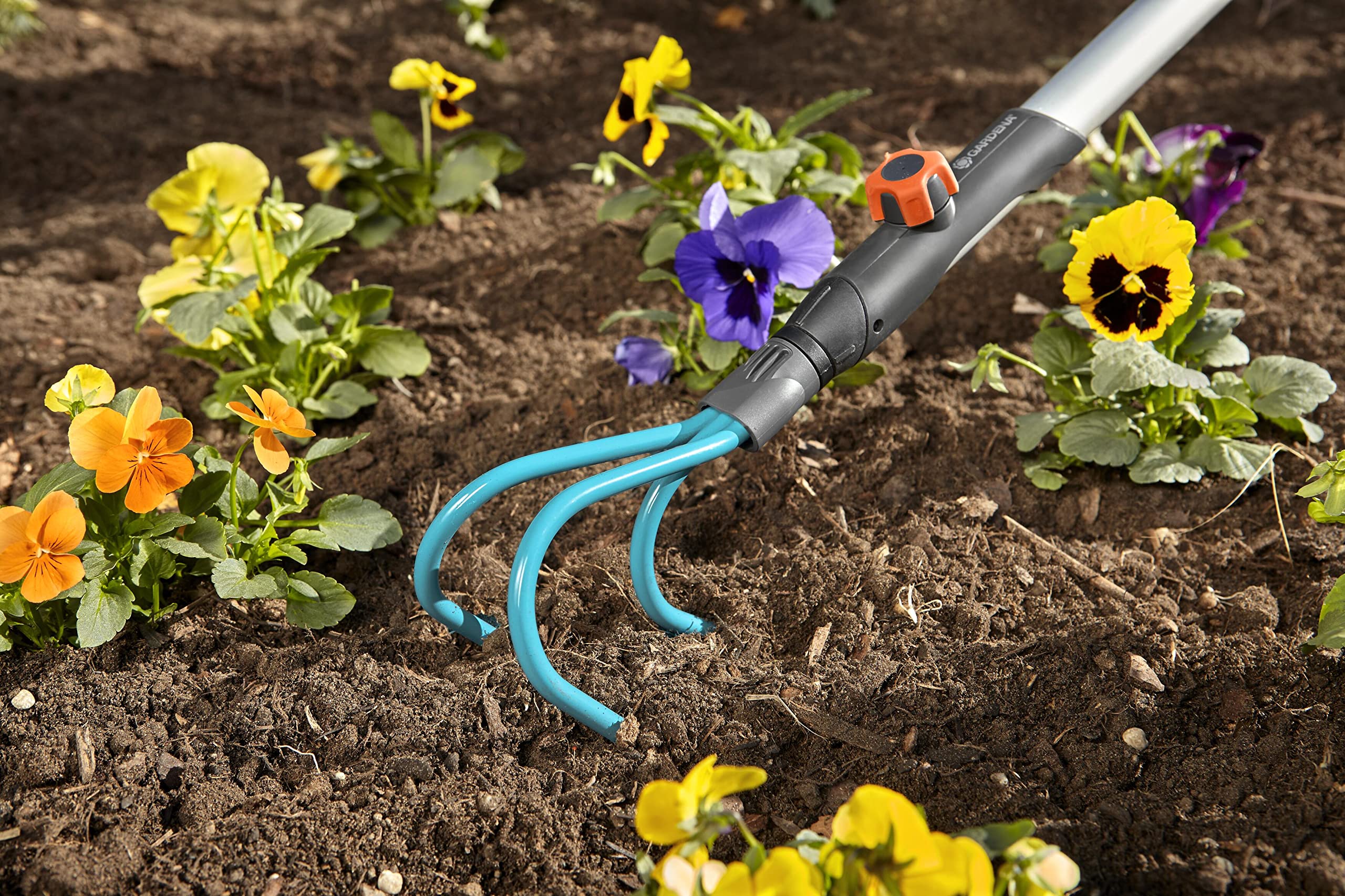 gardena-combisystem-bodenpflege-set-mit-rechen-36-cm-grubber-und-130-cm-holzstie image 2