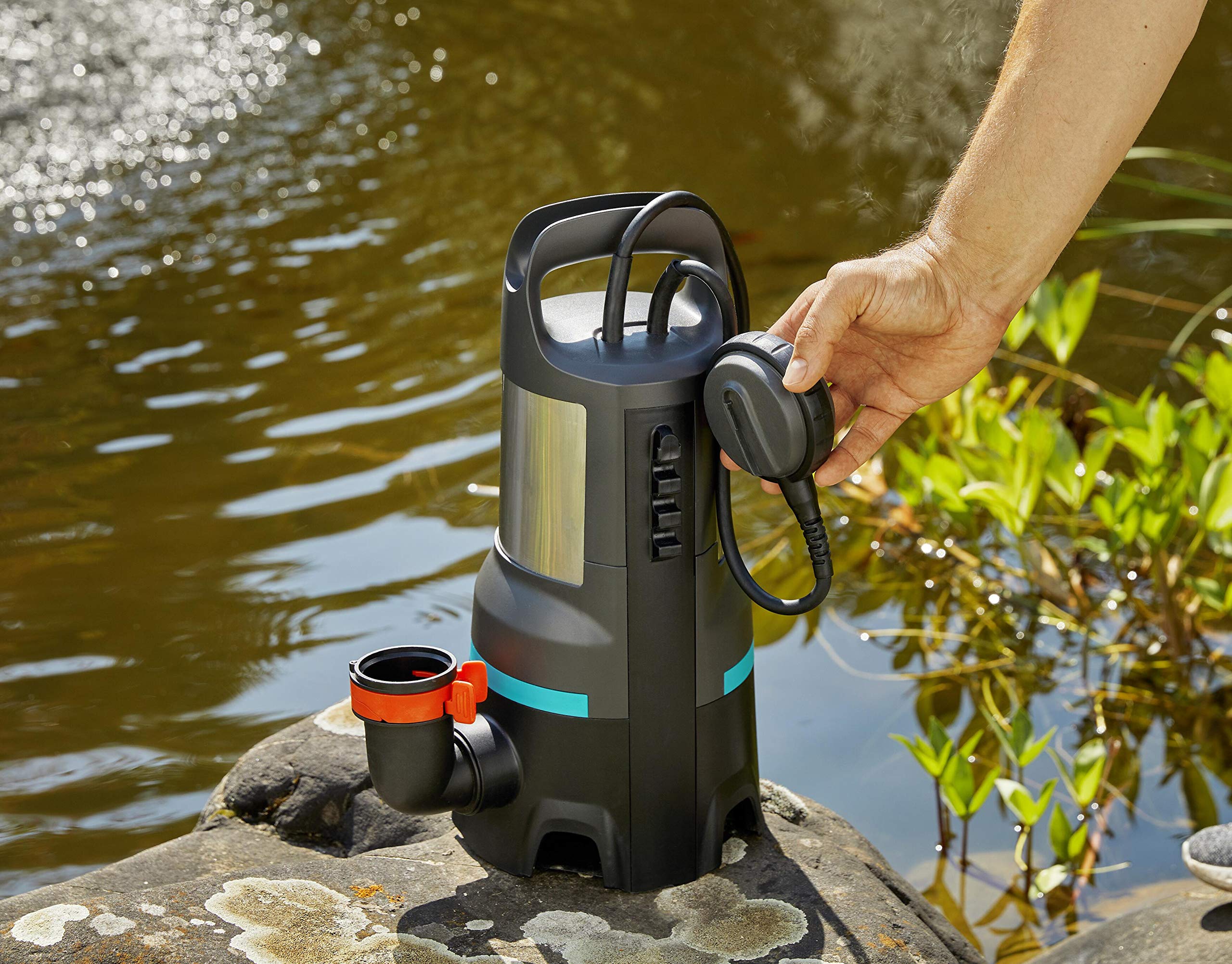 gardena-schmutzwasser-tauchpumpe-25000-1-100-w-tauchpumpe-mit-25-000-l-h-f-rderm image 5